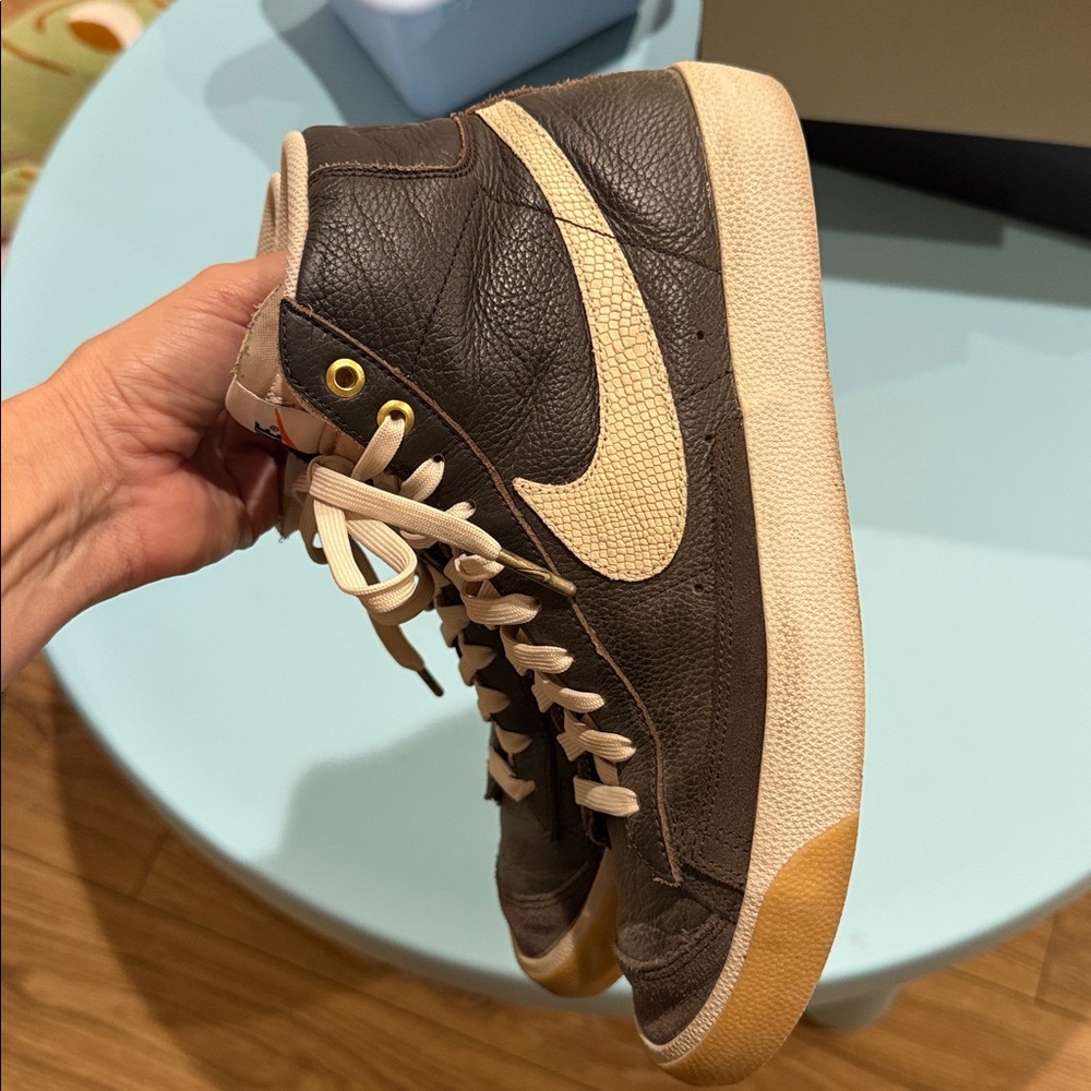 Nike High-Top - Picture 5 of 8
